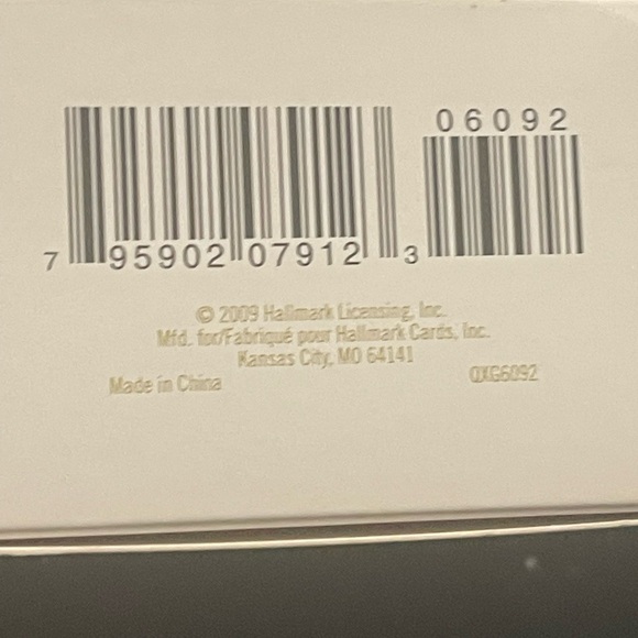 Hallmark 2009’New Home Ornament in Original Box - Picture 9 of 9